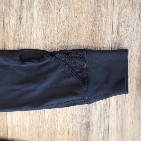 EUC Lululemon black joggers sz 6 - Picture 2 of 8